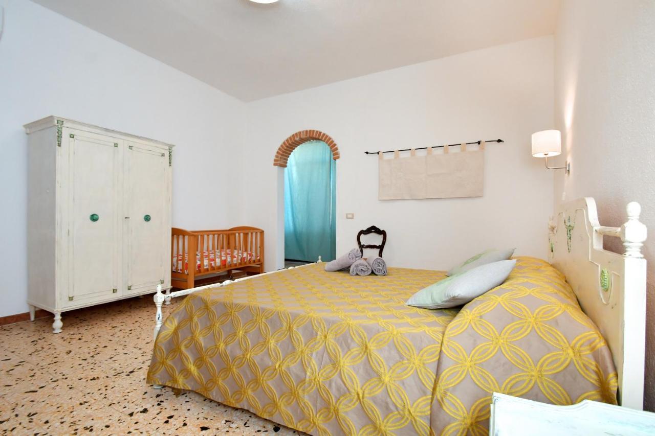 B&B Sa Domo De Sos Massaios Orosei Exterior photo